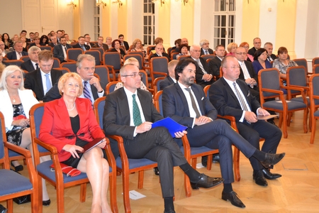 fotka z konferencie